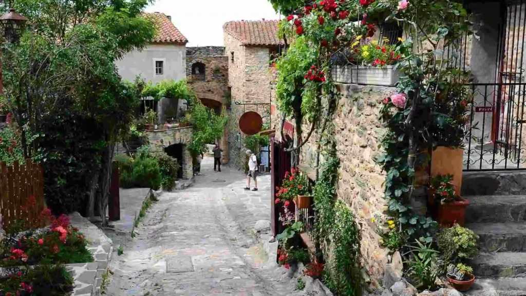 Castelnou, un des plus beaux villages de France